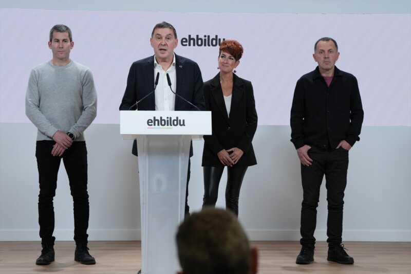 Los condenados por asesinato de ETA de las listas de EH Bildu renuncian a ser concejales 