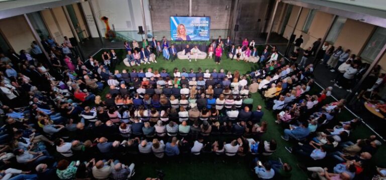 Dávila (CC) presenta su equipo de candidatura al Cabildo de Tenerife