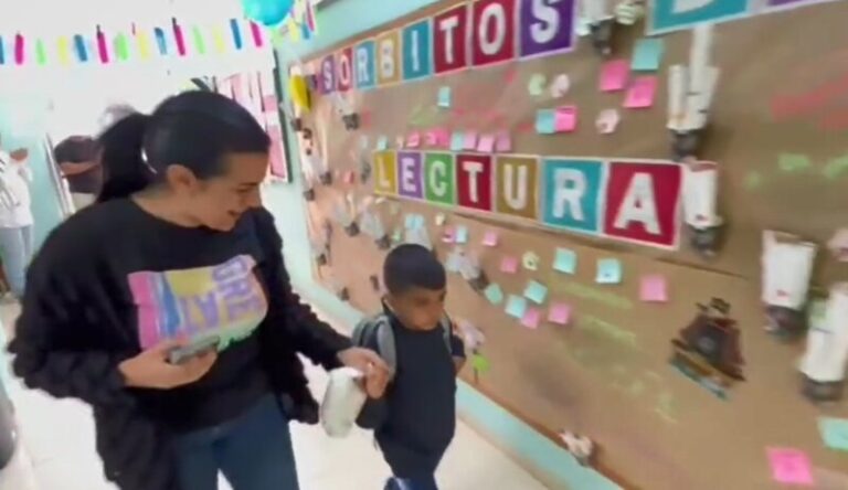 José regresa con sus compañeros tras vencer a la leucemia