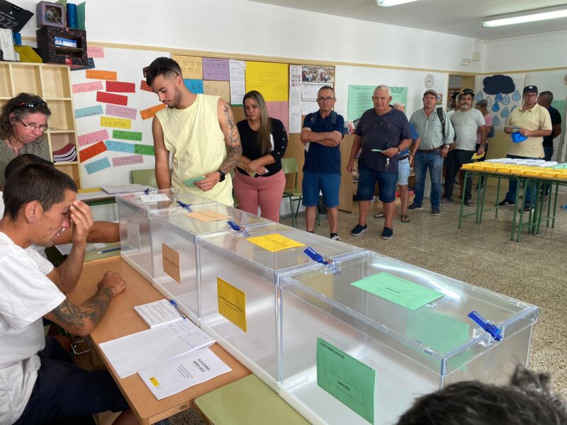 Mesa electoral La Graciosa
