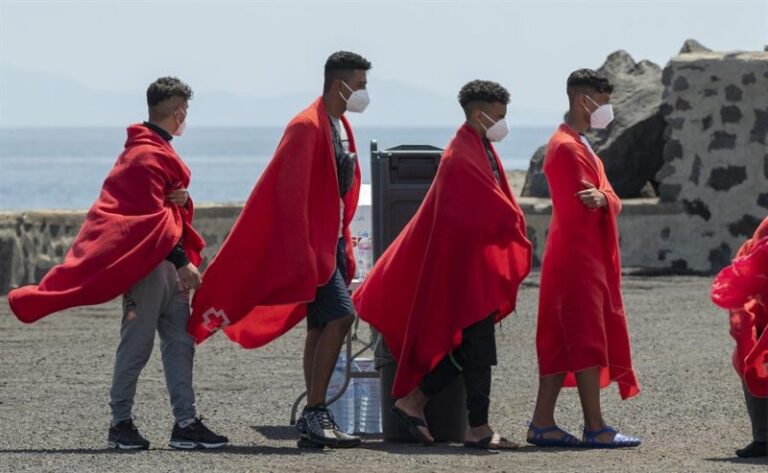 Una tercera embarcación eleva a 154 los migrantes llegados a Canarias en las últimas horas