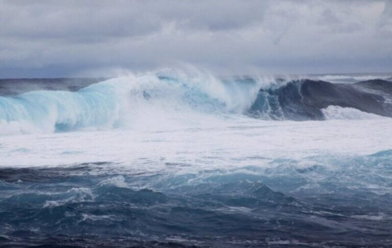 Canarias declara la alerta por viento con rachas de hasta 100 km/h