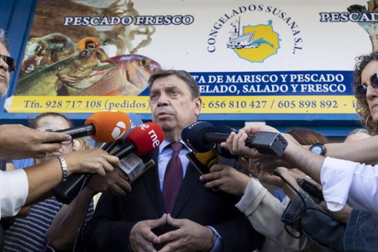 Planas dice que en las próximas semanas se aprobarán medidas de apoyo al sector primario