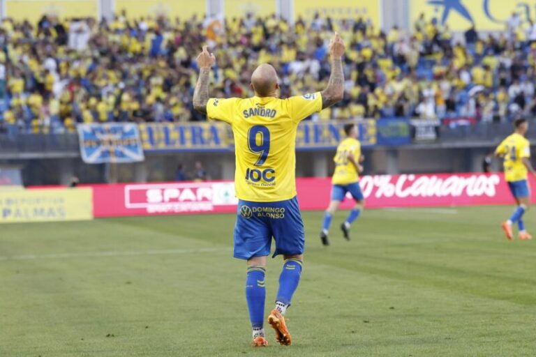 Sandro Ramírez: «Vine aquí para ascender y estamos muy cerca»