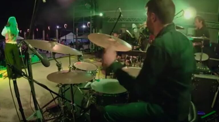 Redescubriendo el folclore con la Asociación Mousikê