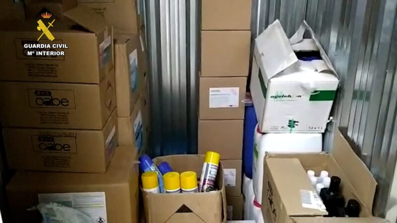 Desmantelan un almacén de productos químicos peligrosos