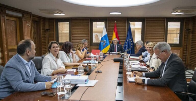 Primera reunión del Consejo de Gobierno tras las elecciones autonómicas