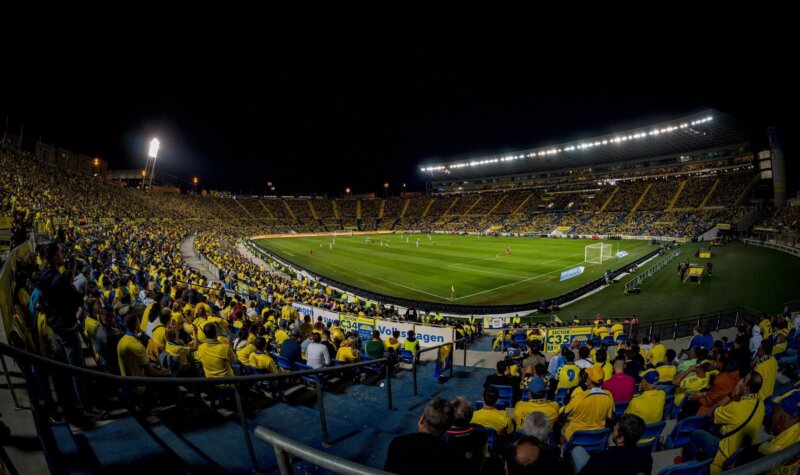 La UD Las Palmas supera los 10.000 abonos renovados