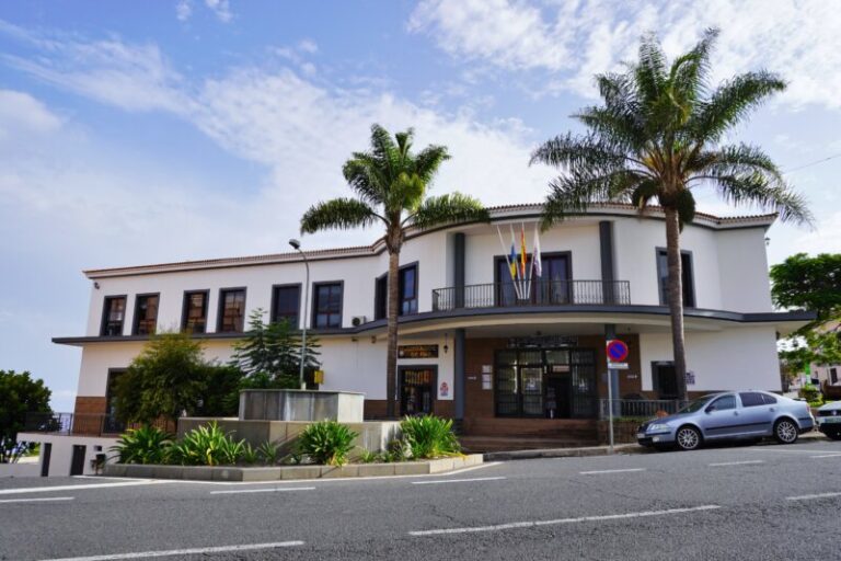 El Ayuntamiento destituye al jefe de Protección Civil de Santa Cruz de Tenerife