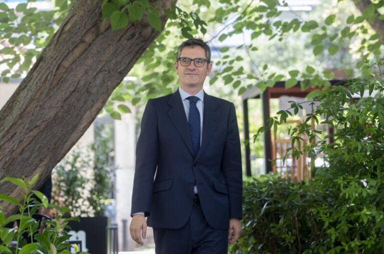 El Gobierno trabaja para tener toda la información sobre la embarcación hundida en la Ruta Canaria