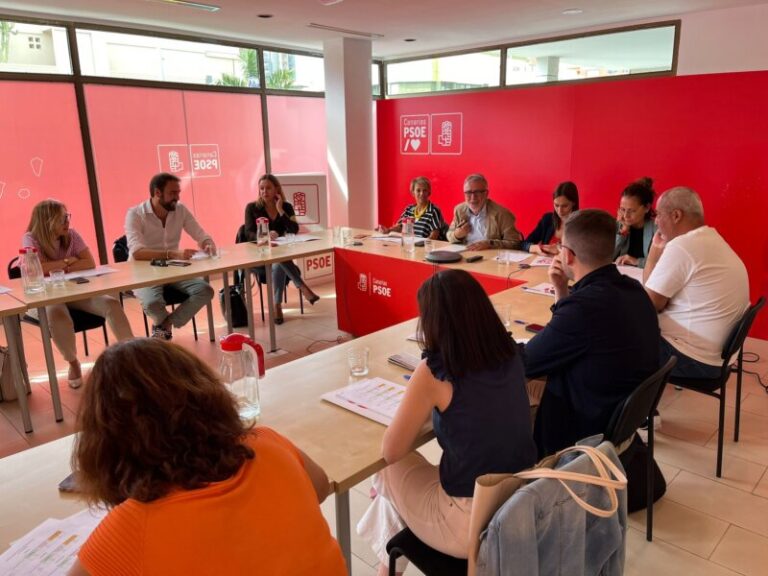 «En Canarias habrá un pacto de perdedores», asegura Ángel Víctor Torres