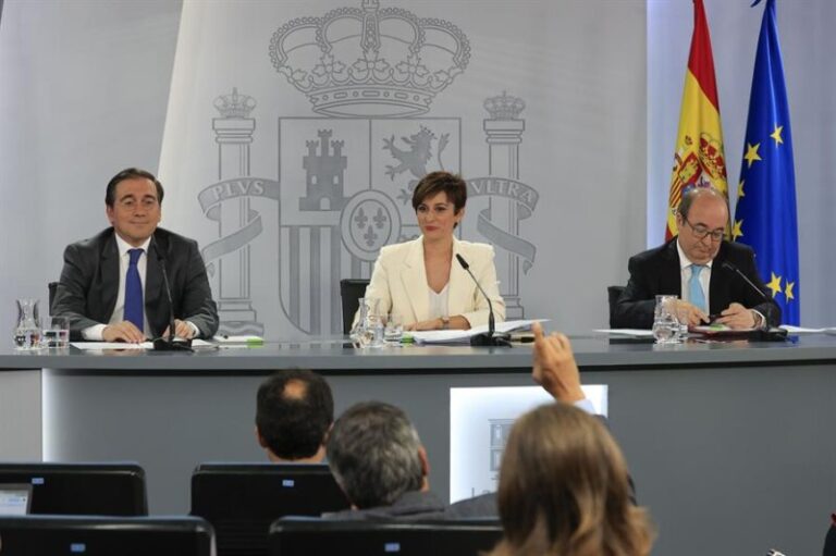 El Gobierno cree una «vergüenza» que el PP negocie con la violencia de género en Valencia