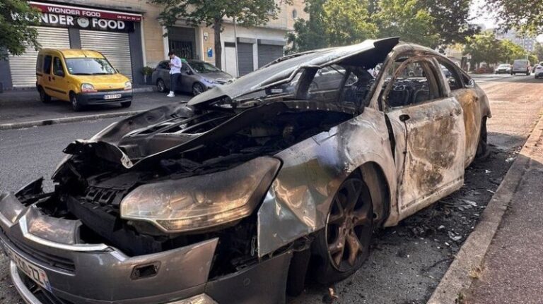 Francia moviliza a 2.000 agentes a las afueras de París tras una noche de disturbios 