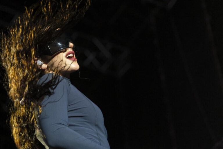 Rosalía puso a rugir a sus ‘motomamis’ en la primera jornada del GranCa Live Fest