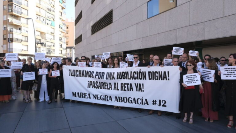Abogados y procuradores de Canarias solicitan una jubilación digna
