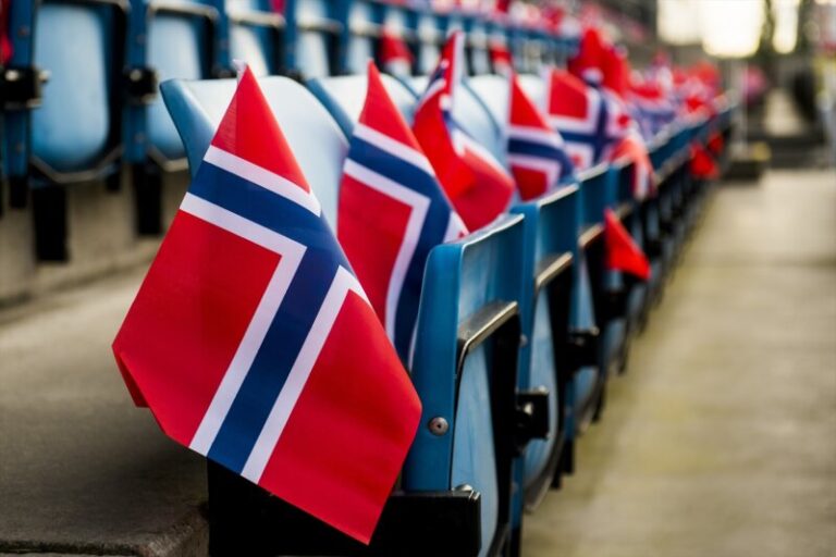 Dimite un líder político en Noruega tras ser pillado robando unas gafas