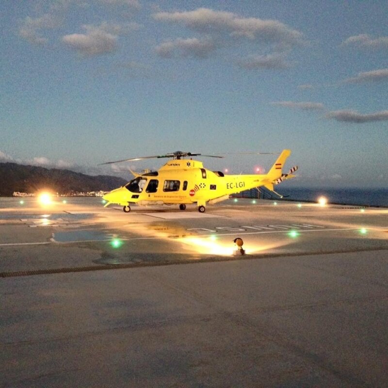 Un hombre cae desde unos complejos al sur de Gran Canaria