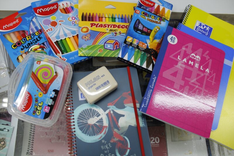 Los alumnos de Enseñanza Obligatoria y Postobligatoria de El Pinar podrán pedir ayudas para material escolar