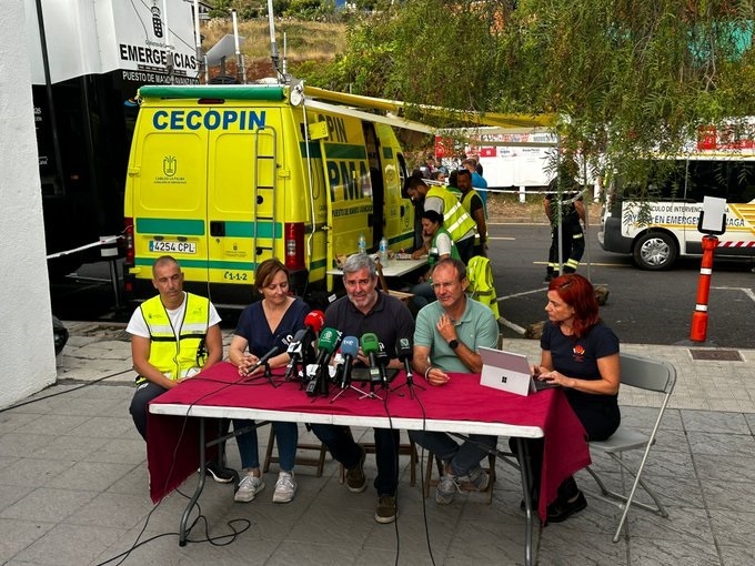 El incendio de La Palma permanece activo en tres frentes