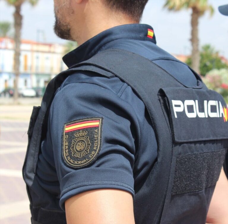 La Policía Nacional detiene a tres hombres por varios delitos contra el patrimonio en Santa Cruz de La Palma