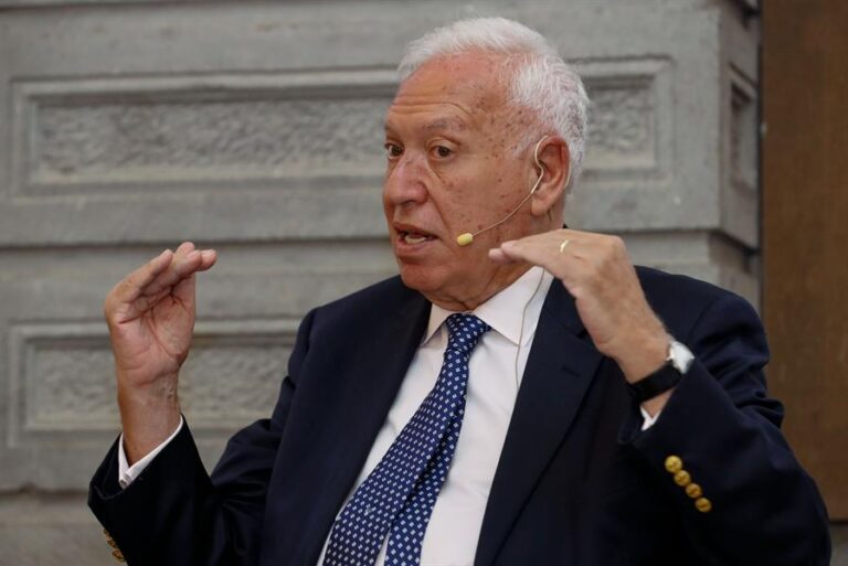 García Margallo equipara la España de hoy con el fracaso «por sectarismo» de la II República