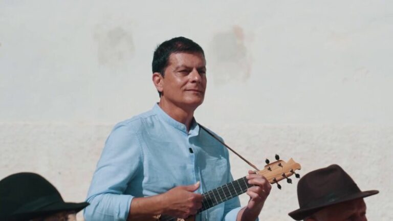 El timple da un paso más para su declaración como Bien de Interés Cultural (BIC)