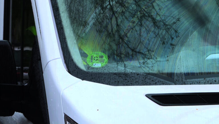 El 27,6% del parque automovilístico de Canarias no dispone de etiqueta medioambiental, según Faconauto