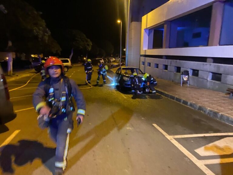 Se produce un incendio en un vehículo en Gran Canaria