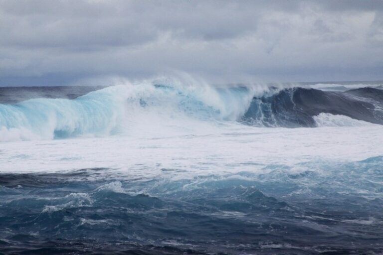 Un frente dejará precipitaciones en las islas, viento y mal estado del mar