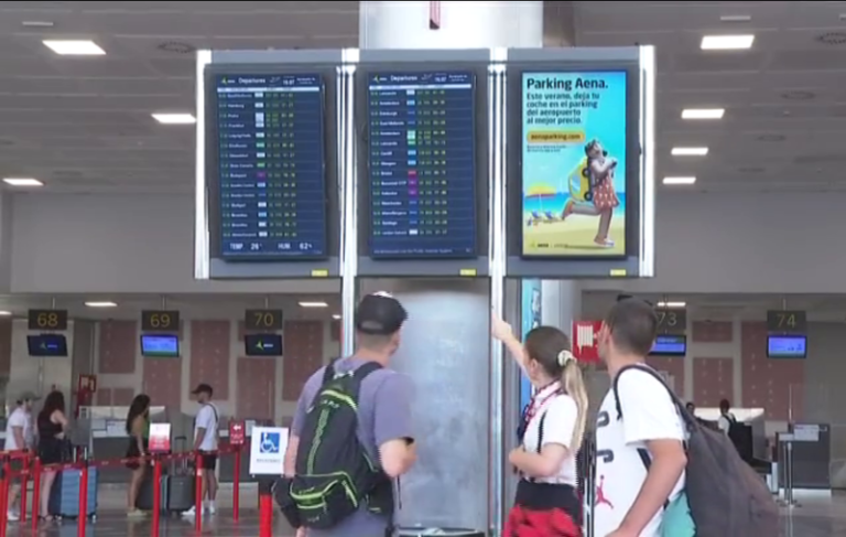 Se prevén más de 5.700 vuelos en los aeropuertos canarios hasta el martes