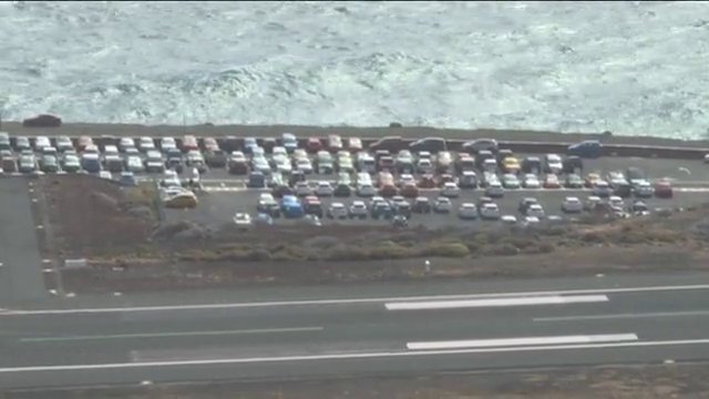Sin espacio para aparcar en el aeropuerto de El Hierro