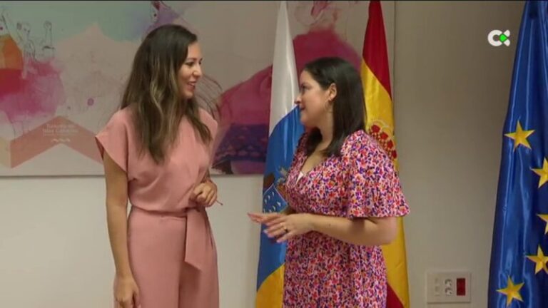 La nueva consejera de Turismo asume el traspaso de competencias