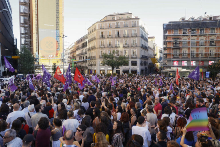 Cientos de personas se concentraron en Madrid para apoyar a las jugadoras de la selección