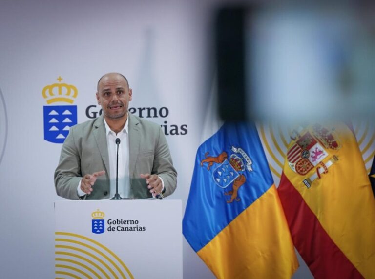 Canarias reclama al Estado que reaccione ante el fuerte repunte en la llegada de migrantes