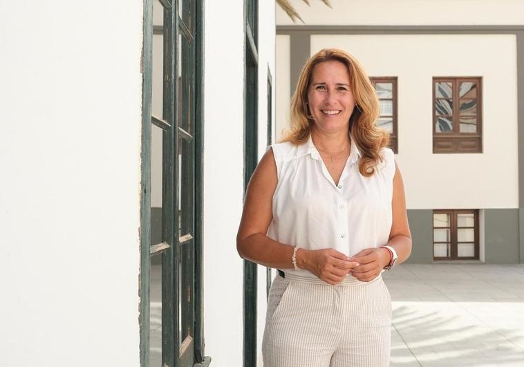 Fuerteventura pide que la bonificación del carburante se haga extensiva a las islas orientales En la imagen : Lola García, Presidenta Cabildo de Fuerteventura