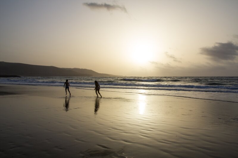 La AEMET emite avisos por altas temperaturas en Canarias