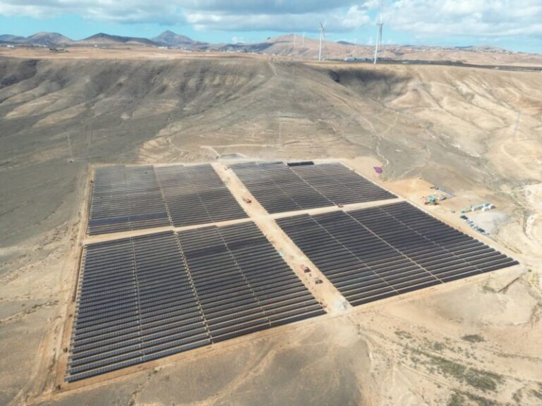Una nueva planta fotovoltaica en Fuerteventura abastecerá de energía a 4.000 hogares