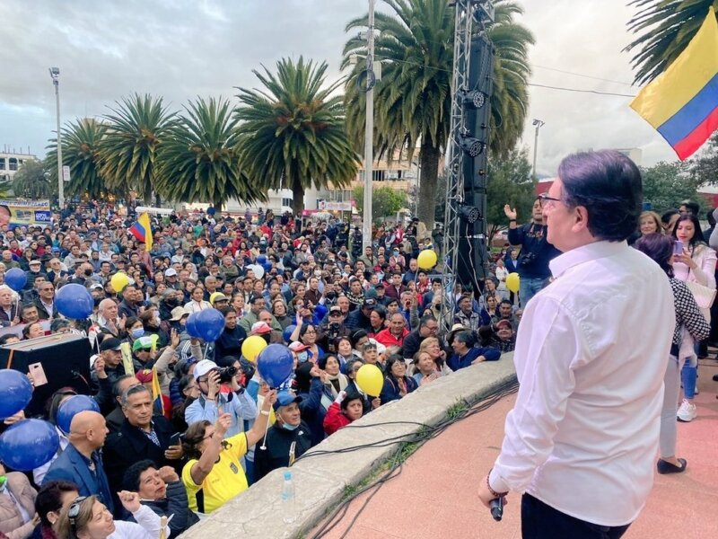 Fernando Villavicencio durante un acto de campaña.