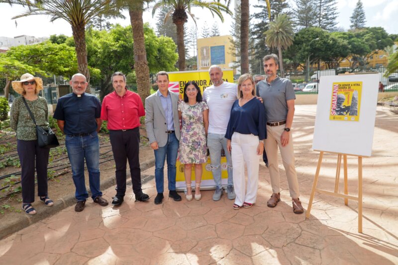 Carolina Darias presenta el cartel de las fiestas en honor a Nuestra Señora de Los Dolores