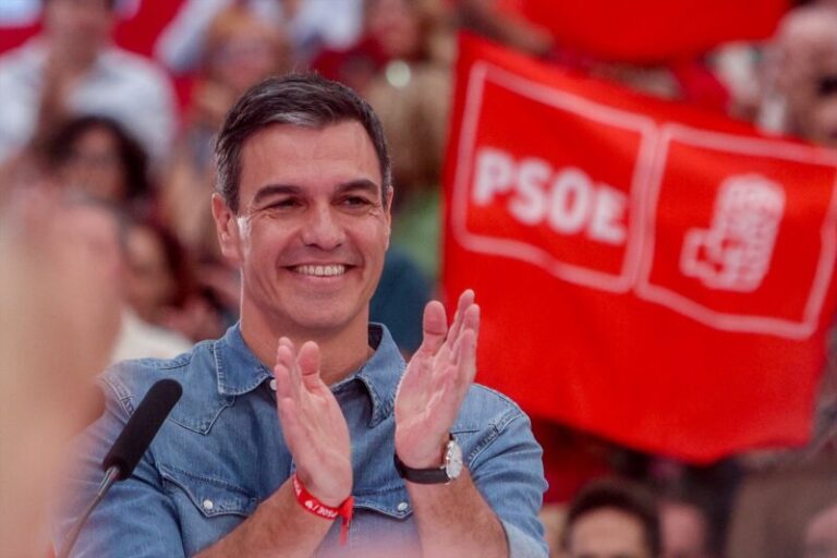 El PSOE seguiría ganando las elecciones aunque el PP le recorta distancia, según el CIS