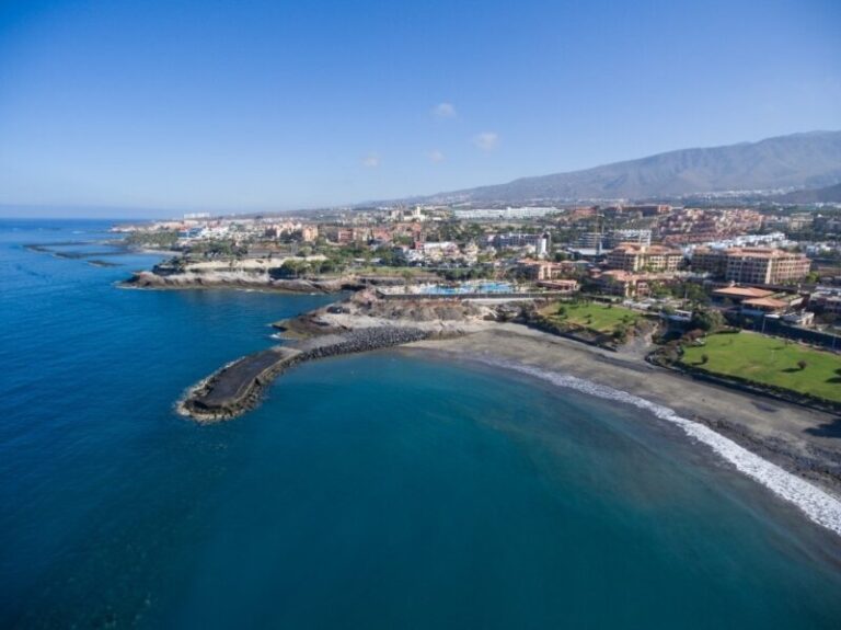 Muere un hombre tras ser rescatado del agua en una playa de Tenerife