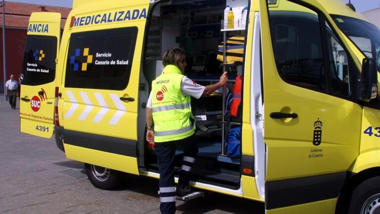 Dos personas heridas en el vuelco de un vehículo en Fuerteventura