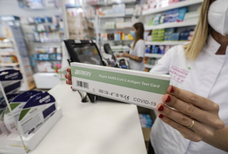 La venta de tests de antígenos en farmacias aumenta en Canarias un 23% en comparación con finales de junio