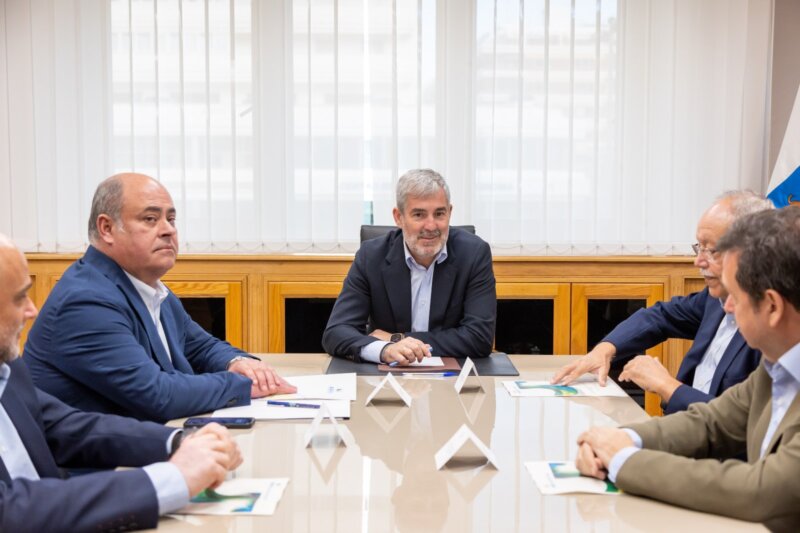 Los industriales isleños piden competir en igualdad de condiciones