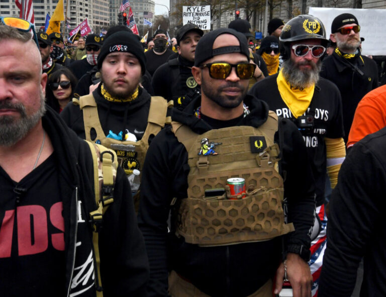 Condenado a 22 años de cárcel el antiguo líder de los Proud Boys, Enrique Tarrio, por el asalto al Capitolio