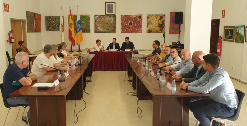 El Ayuntamiento de Las Palmas de Gran Canaria conforma las estructuras de las cinco Juntas Municipales de Distrito / AYUNTAMIENTO DE LAS PALMAS DE GRAN CANARIA