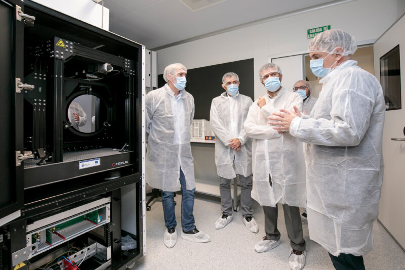 Momento de la visita realizada por el presidente del Gobierno a las instalaciones de la empresa creada por la ULL Wooptix / Universidad de La Laguna