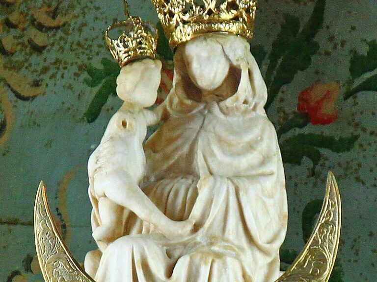 Misa en honor de la Virgen de La Peña