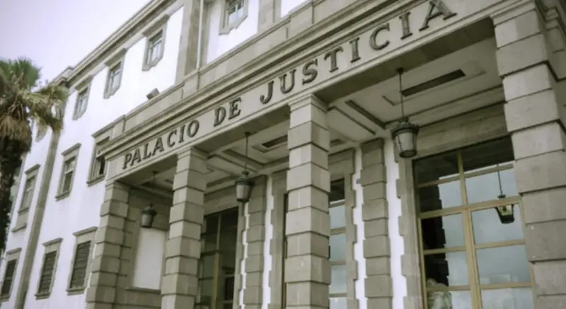 El Tribunal Superior de Justicia de Canarias confirma 9 años de prisión a un hombre por abusar de una menor en Tenerife. Fachada palacio de Justicia, archivo
