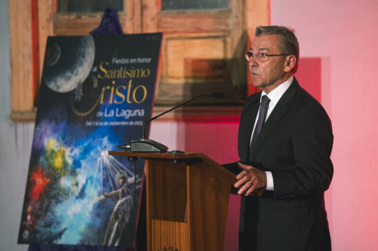 Comienzo oficial de las Fiestas del Cristo de La Laguna con el pregón de Paulino Rivero